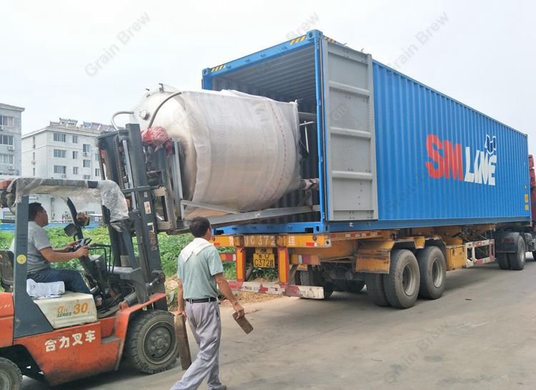 How to unload beer fermenters from container in brewery equipment?